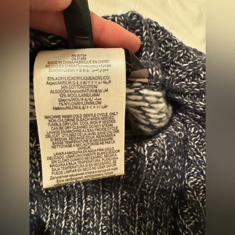 BCBGMaxAzria Sweater - Picture 7 of 9